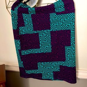 Cute LuLaRoe “Cassie” pencil skirt